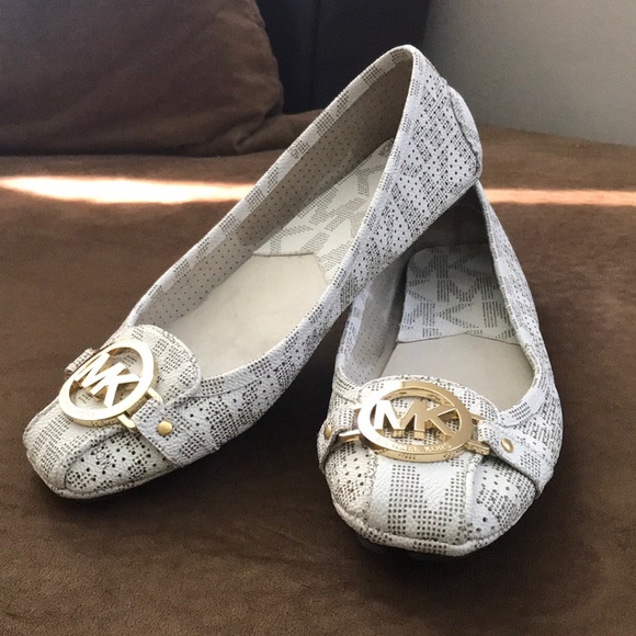 Michael Kors Flats New never worn - Picture 1 of 1